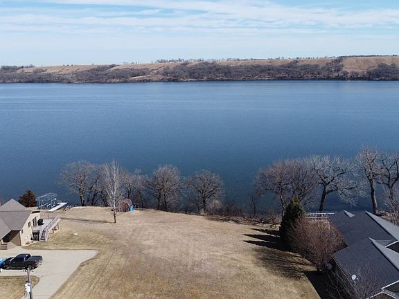 2nd image of 13380 Cameron Cove Rd