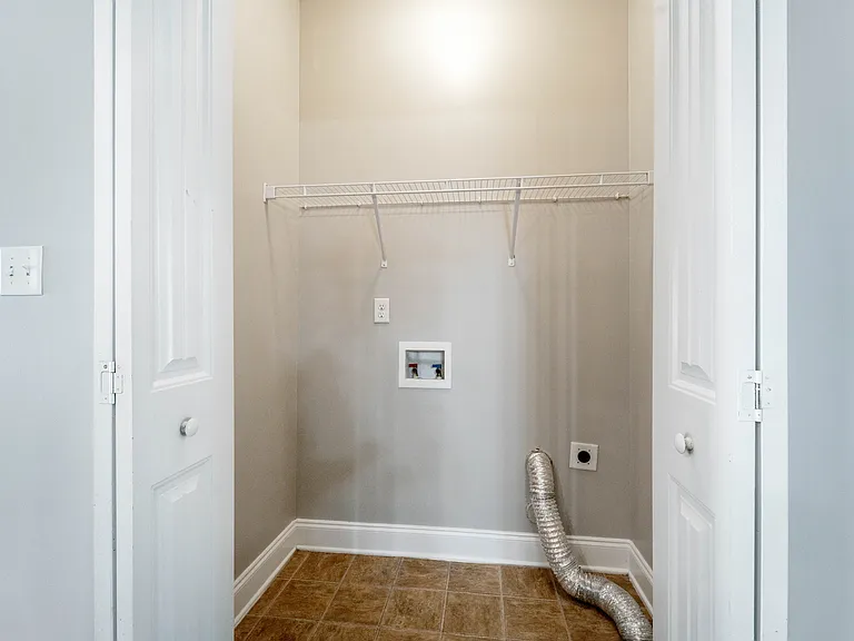 Washer & Dryer Hook-up