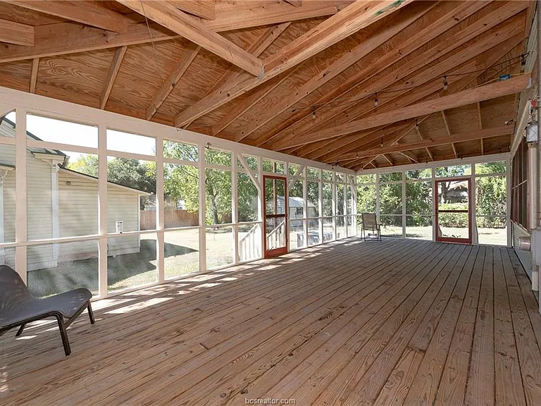 206 S Sims Ave — Photo 12