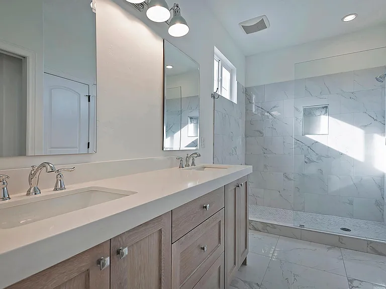 75 N 200 E — Photo 15