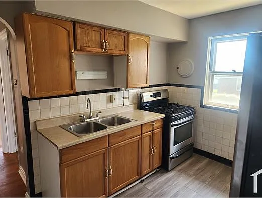 3 bed, 982 sqft, $1,295 — Photo 3