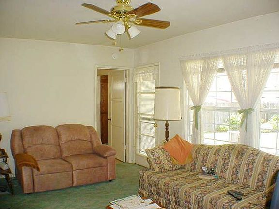 3rd image of 10409 Larrylyn Dr