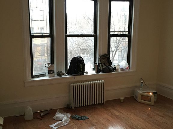 2nd image of 620 Park Pl APT 2R