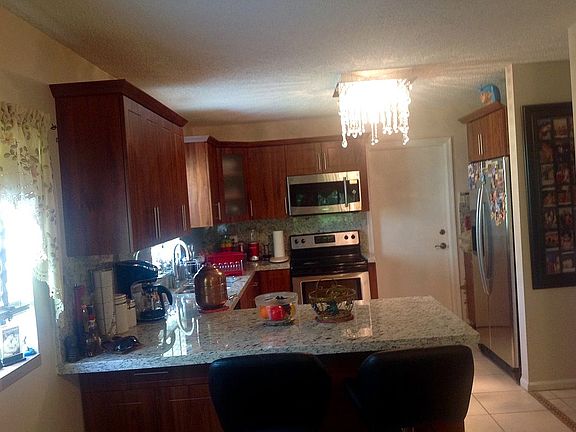 4th image of 7101 NW 108th Ave