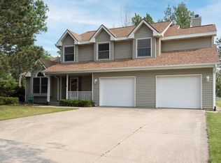 13645 W Sunbury Rd, New Berlin, WI 53151