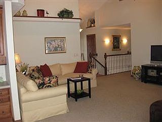 3rd image of 545 Wyndham Ct