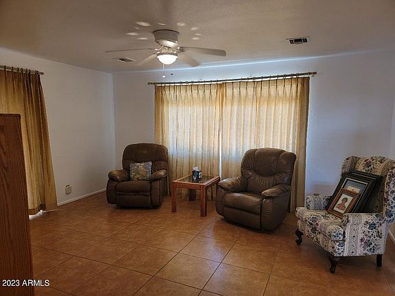 4th image of 4746 E CARMEL Avenue