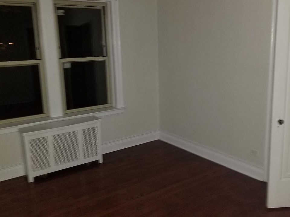 1st image of 1529 W Pratt Blvd