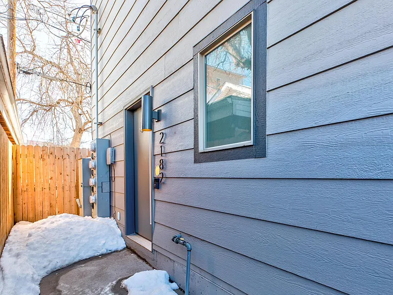 Front door with Ring entry