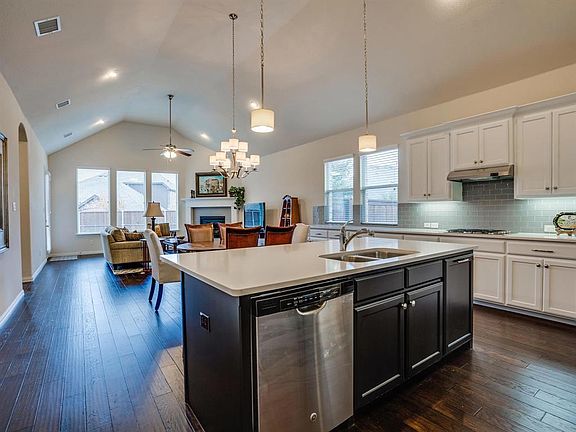 2nd image of 6401 Silvergrass Way