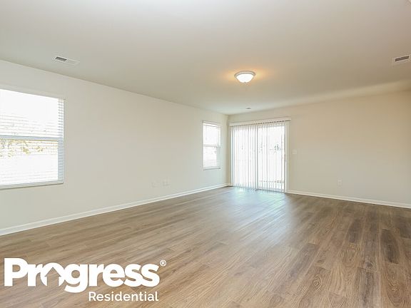 5th image of 1196 Langston Dr