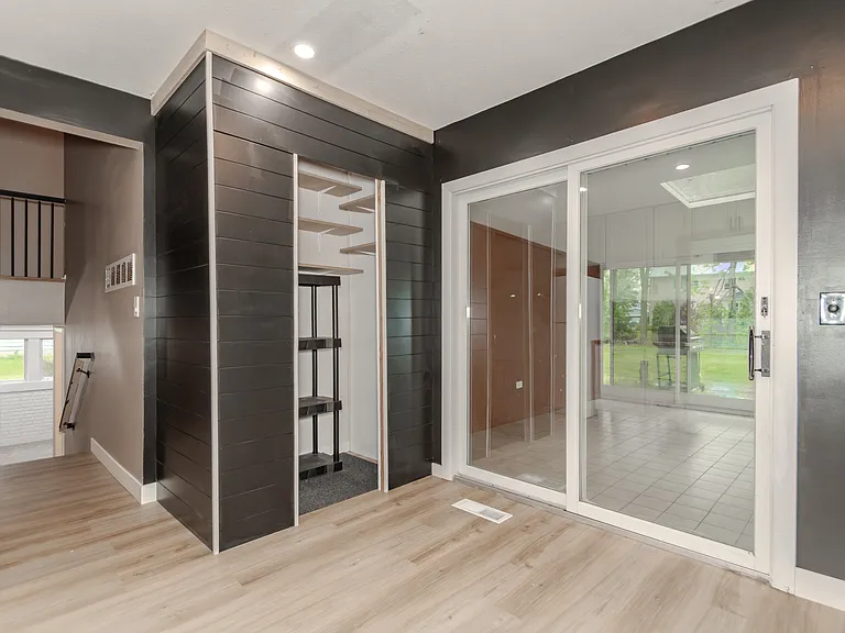 8806 Norwood Dr — Photo 12