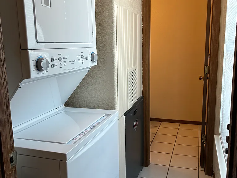 316 Arrowhead Dr #D — Photo 9
