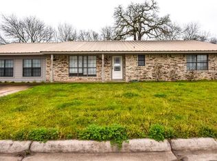 740 W Pecan St, Stephenville, TX 76401