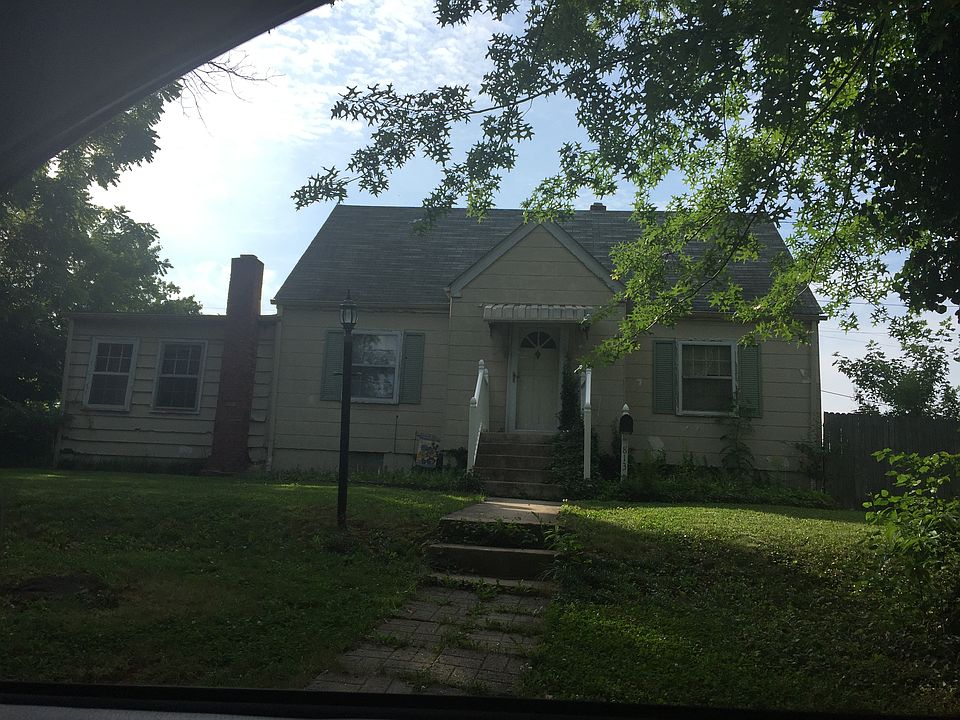 1st image of 813 Raymond Ave