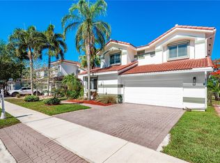 1220 Bel Aire Dr W, Pembroke Pines, FL 33027