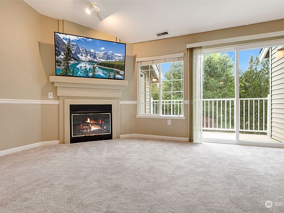 3rd image of 25235 SE Klahanie Boulevard #D303