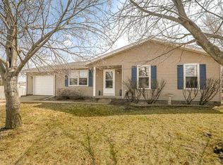 85 Prairie Ridge Ct, North Liberty, IA 52317