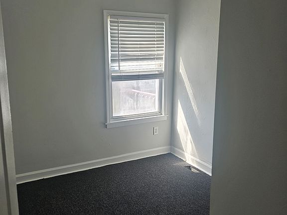 3rd image of 8430 Kingsley Ct