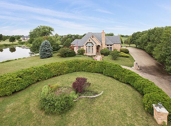 3rd image of 26546 S Olivia Ct