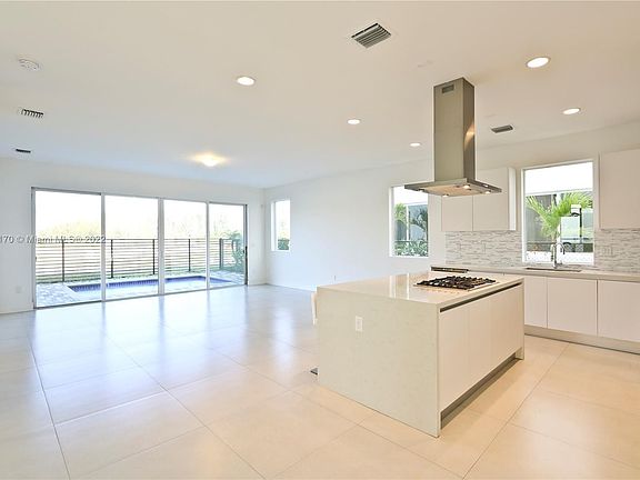 5th image of 9745 NW 75th Ter Unit 9745