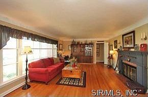 3rd image of 2636 Delmar Ave