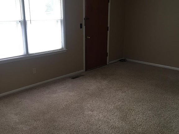 5th image of 1000 Osborne St