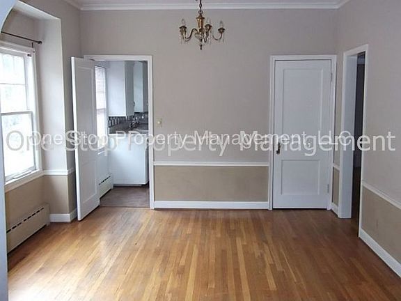 4th image of 4434 Washington St
