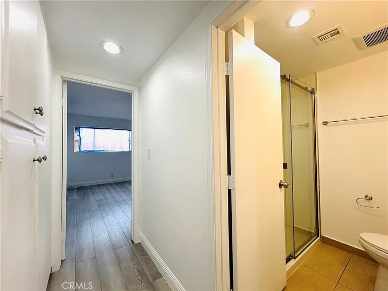 857 N Vineyard Ave #B — Photo 15