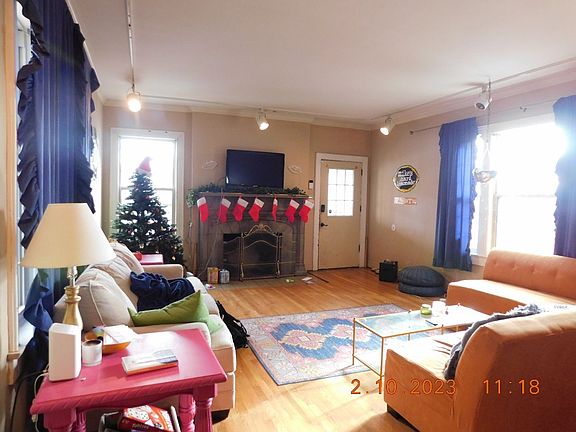 4th image of 1606 Laurel Ave #1606