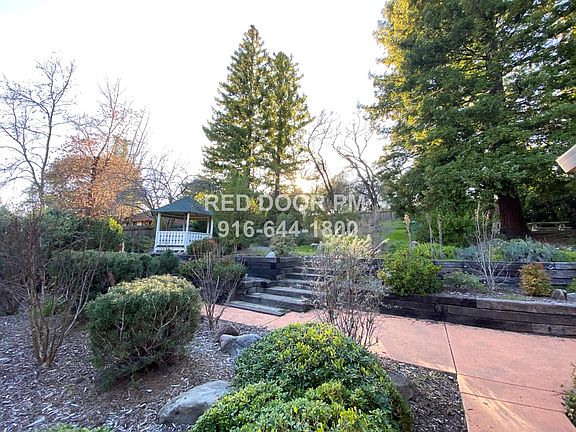 3rd image of 105 Baldwin Lake Cir