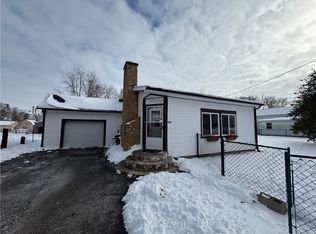 208 S 4th St, Cayuga, IN 47928