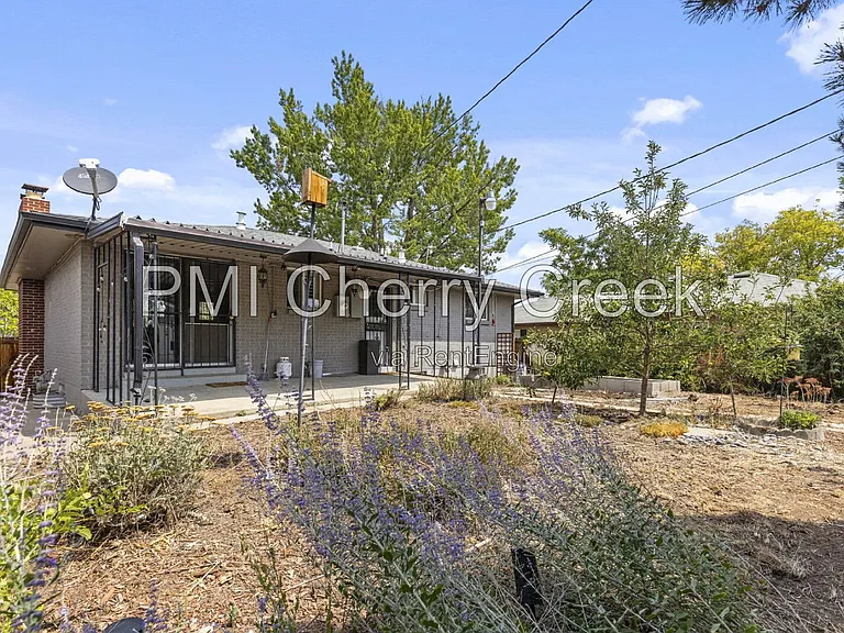 1364 W Center Ave — Photo 26