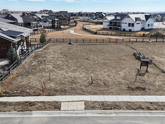 5th image of 2696 Bluewater Road