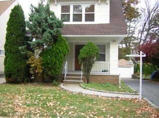 185 Clove Rd, New Rochelle, NY 10801