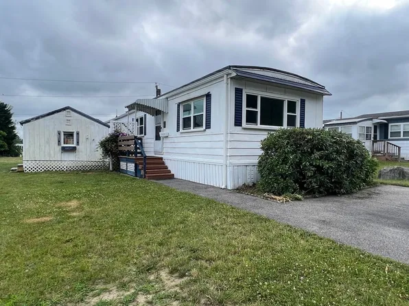 64 Debby Ln, Raynham, MA 02767