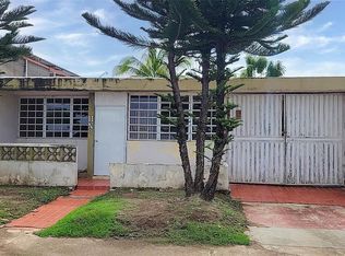 Ramon Morla Street Levittown Hn #2, Toa Baja, PR 00949