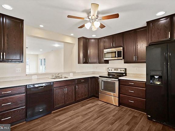 5th image of 241 Grover Rd