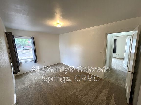 4th image of 930 N Institute St