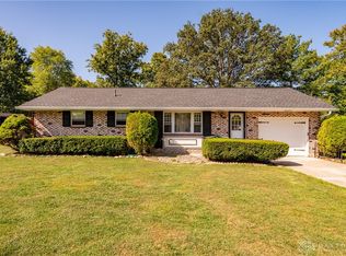 7372 Willow Dr, Blanchester, OH 45107