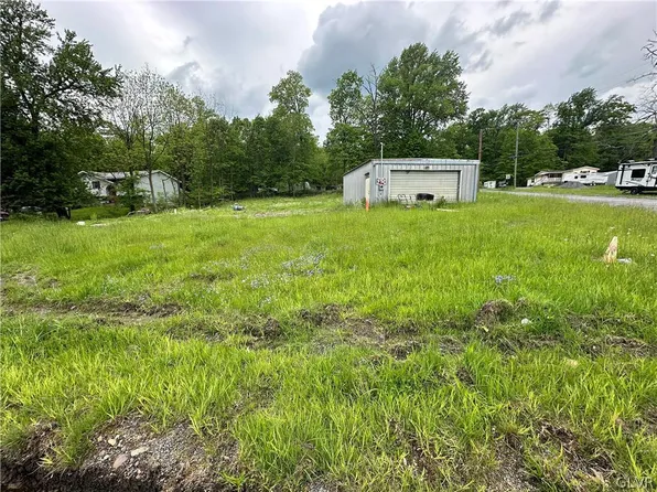 300 Lake Minsi Dr, Bangor, PA 18013