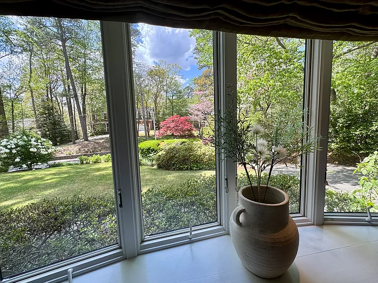 3075 W Roxboro Rd NE — Photo 13