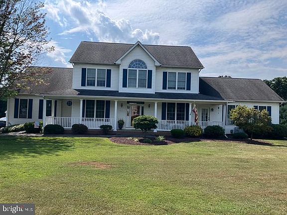 3rd image of 4710 Gold Finch Dr