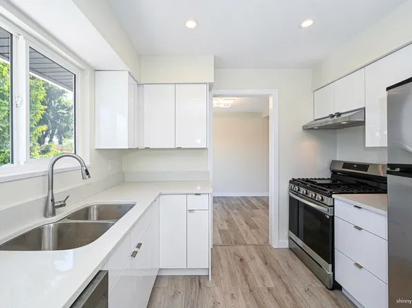 5546 Maple Cres, Delta, BC V4K 1E9
