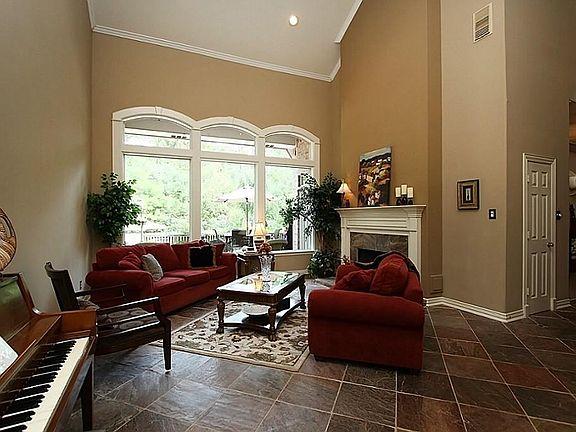 4th image of 2702 Town Grove Ct