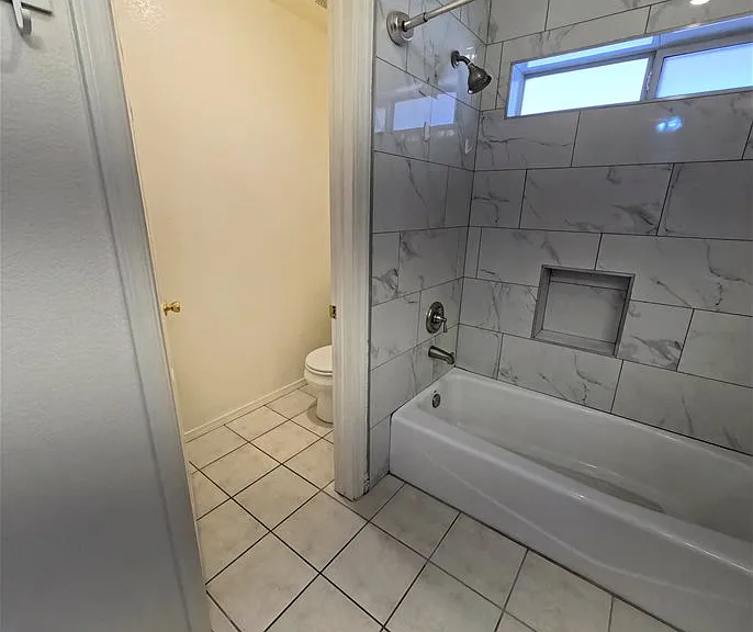 2112 E Desert Lakes Dr — Photo 16