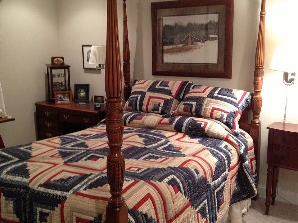 2nd image of 521 Penny Ln #521