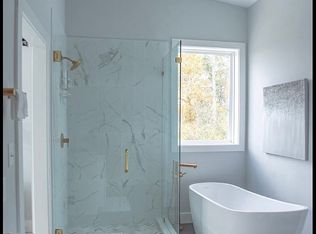 95 Senator Reynolds Rd, Asheville, NC 28804