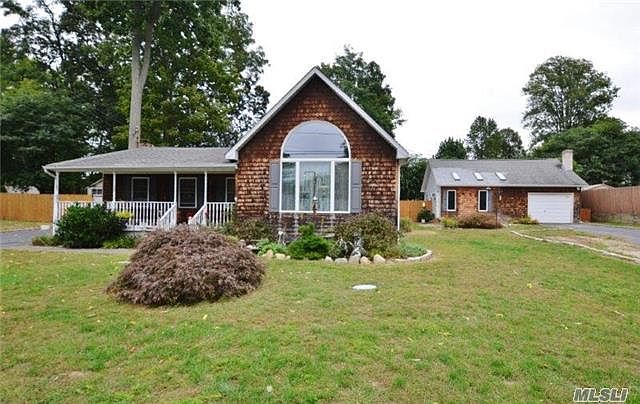 1st image of 69 Locust Dr