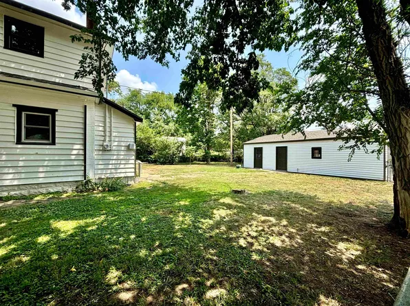 1754 S Ida St, Wichita, KS 67211